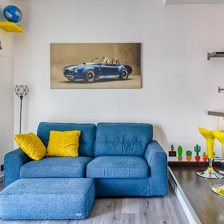 Uptown Cosy Flat With Sea View Apartament *